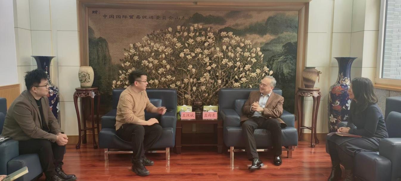 孟向东会见王汉斌一行